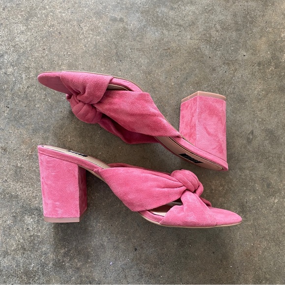 White House Black Market Shoes - NWOT White House Black Market Callie Pink Knot Suede Heeled Sandal